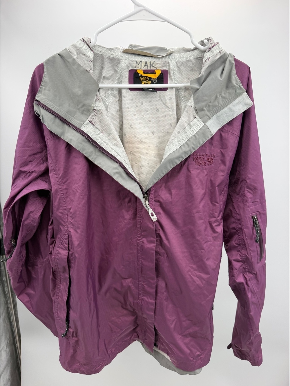 Mountain Hardwear womens purple hooded lightweight jacket size XL